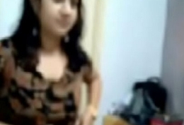 INDIAN Girl Nisha Delhi is Live On Webcam - Hubbycams.com